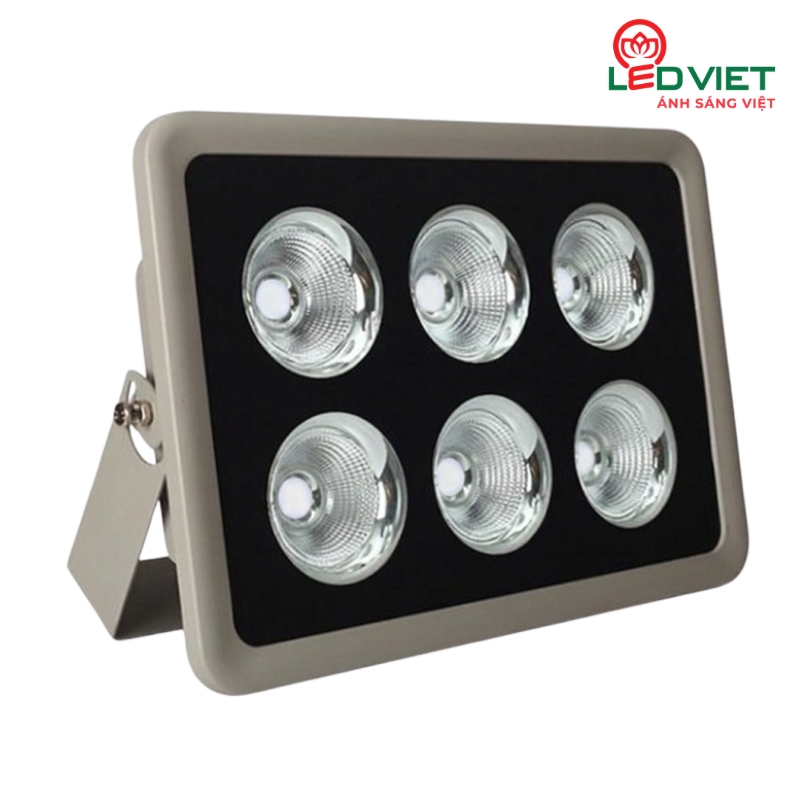 Đèn pha chén 300W Chip Lumiled Nguồn Heczk PCA /Suncom SCP