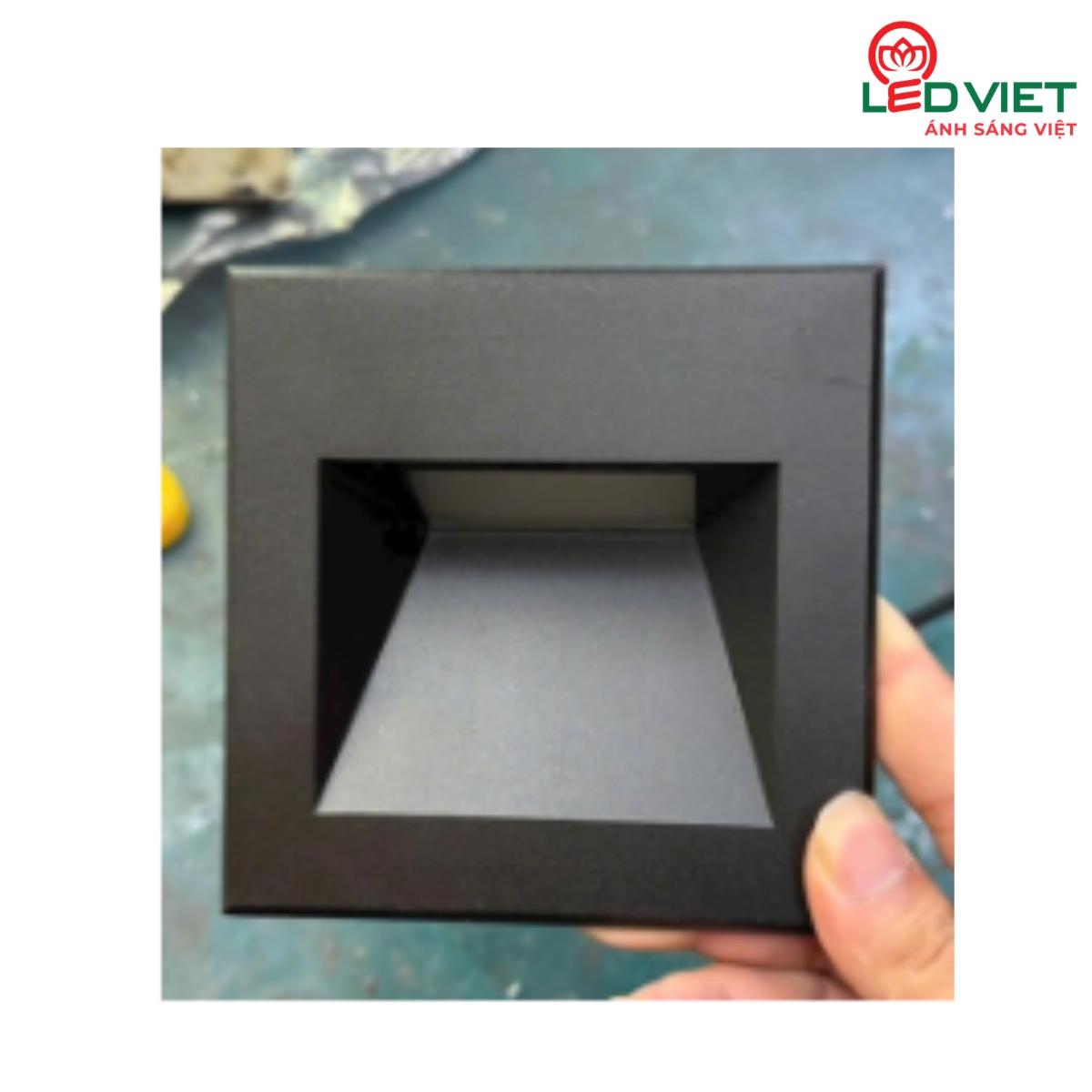 Đèn âm cầu thang mặt vuông LV-CT16-6W