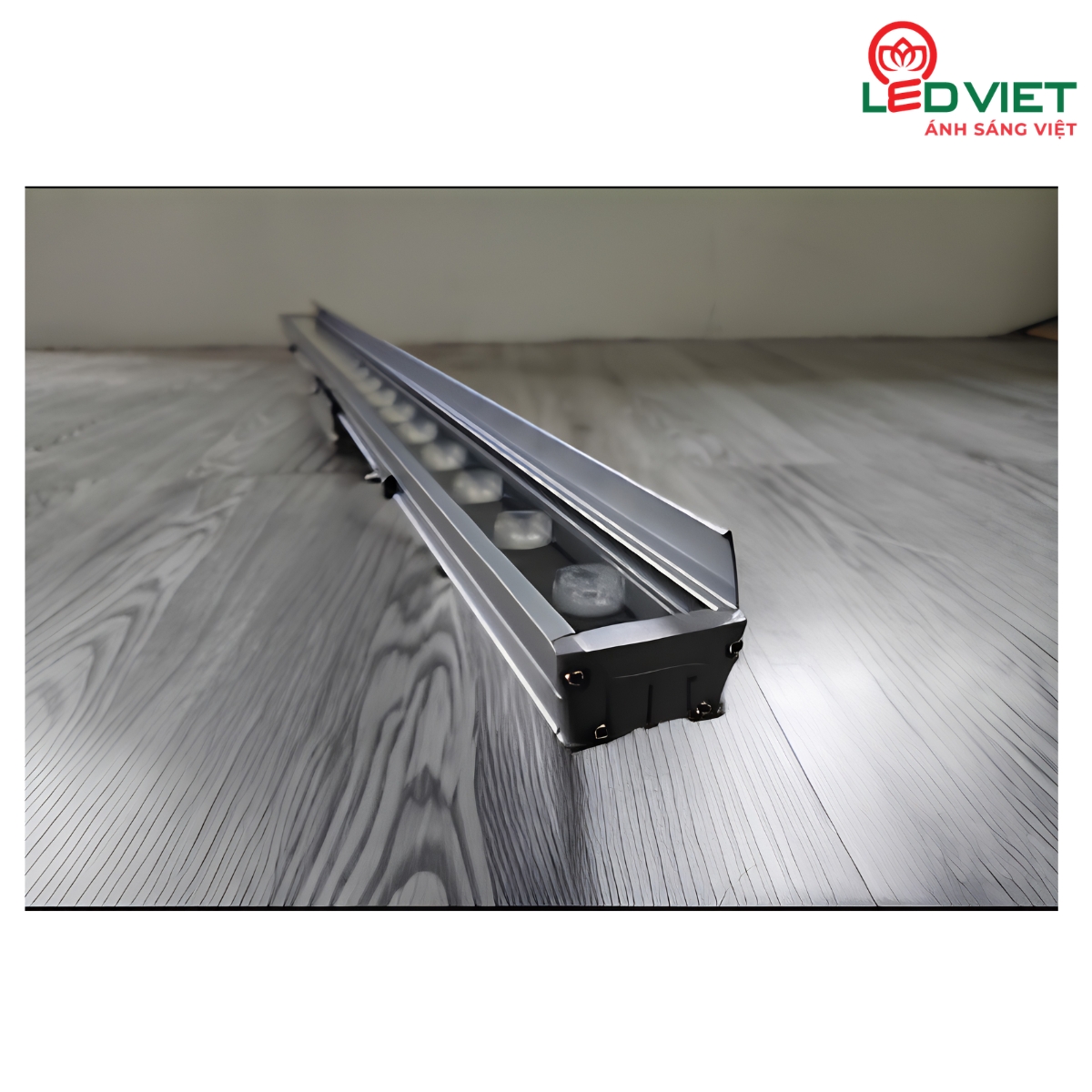 Đèn LED thanh mũ LV-WL04-18W