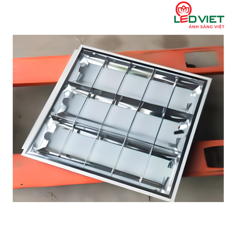 Máng Đèn Led trần thả Phản Quang T-Bar LVMAT8318B