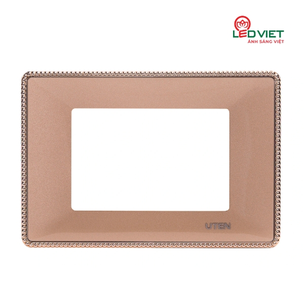 Mặt nhựa 3 thiết bị Q120
